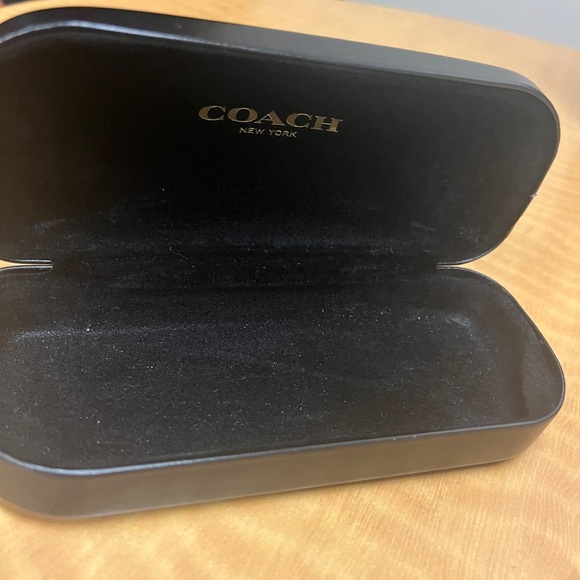 Coach Black Hard Eyeglass Case with Logo – Classic & Durable Storage - Picture 8 of 12